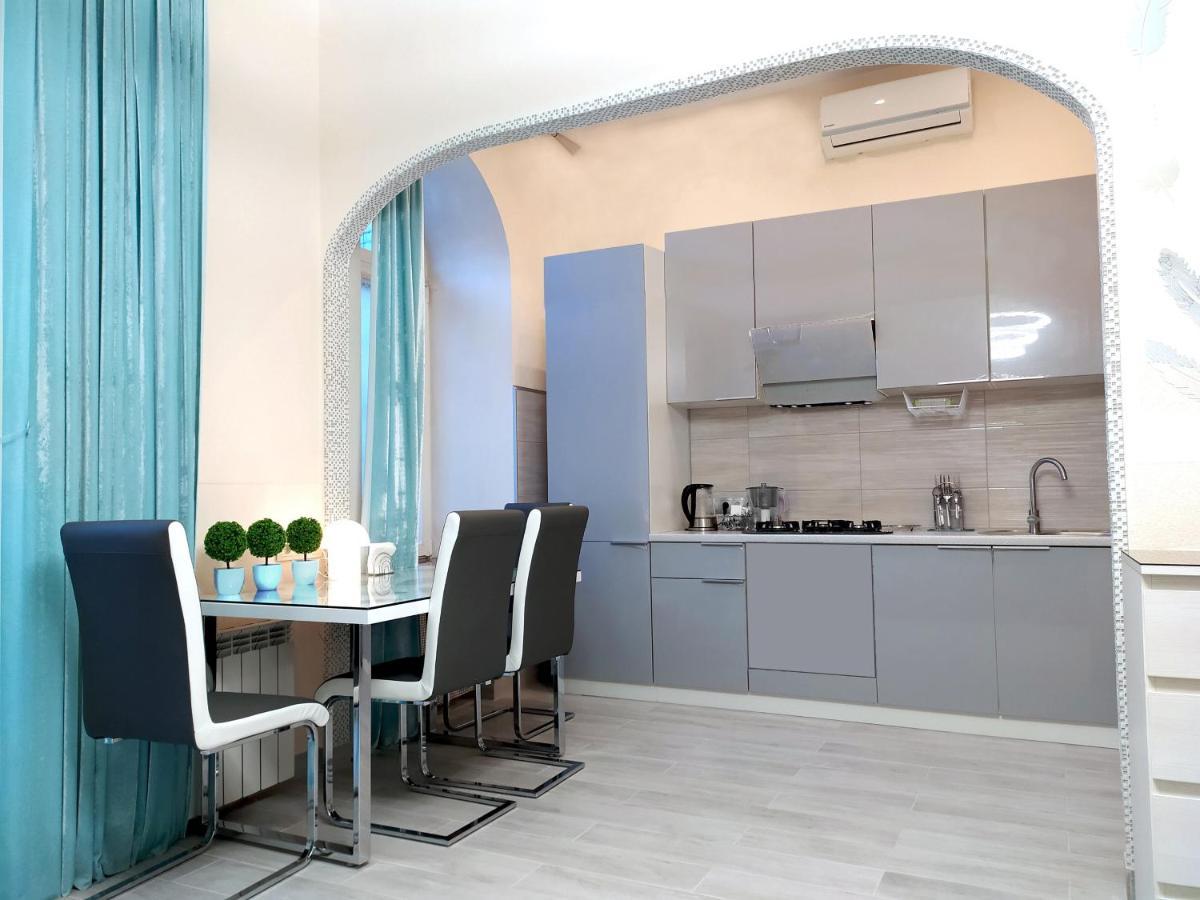 Apartment Luxury Centre Located Kiev Esterno foto